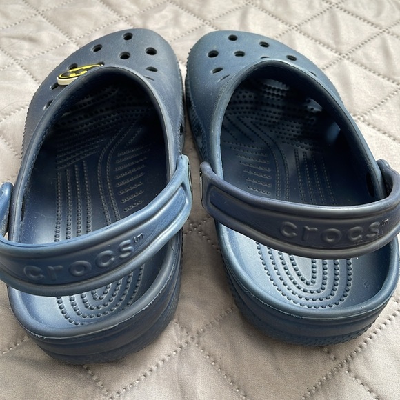 Crocs Navy Blue Slip On Lightweight Clog. Kids Size J2 - Picture 3 of 6